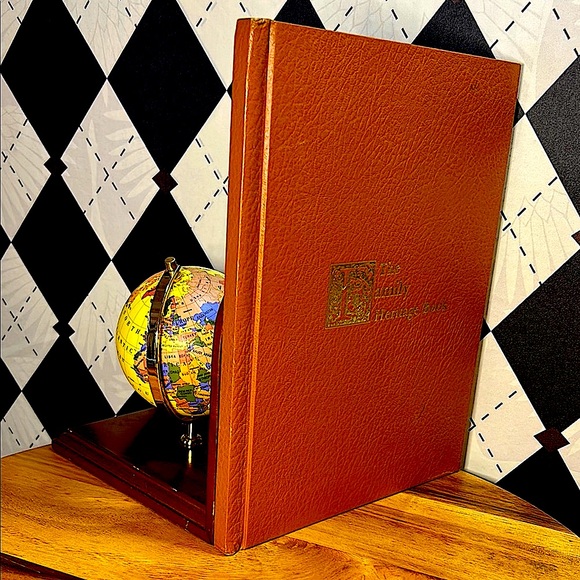 Vintage Genealogy Book | The Family Heritage Book (1979) | Hardcover - Picture 4 of 10